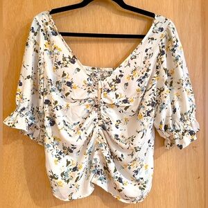 NWOT Abercrombie & Fitch Floral Ruched Top Size L